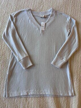 LOFT Light Grey V-Neck Tunic Sweater, Side Slits, Size S, NWT